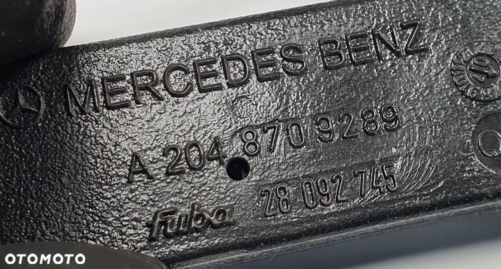 WZMACNIACZ ANTENY MERCEDES W204 A2048709289 - 2
