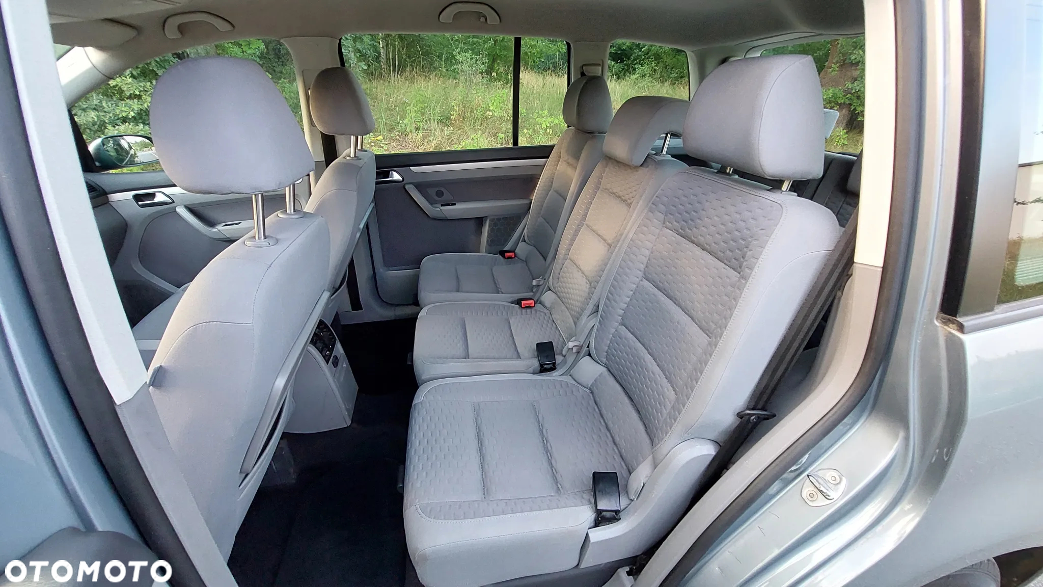 Volkswagen Touran - 14