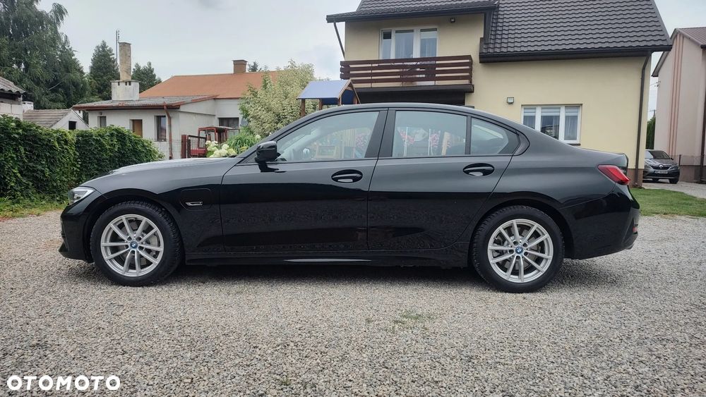 BMW Seria 3 330e Advantage - 4