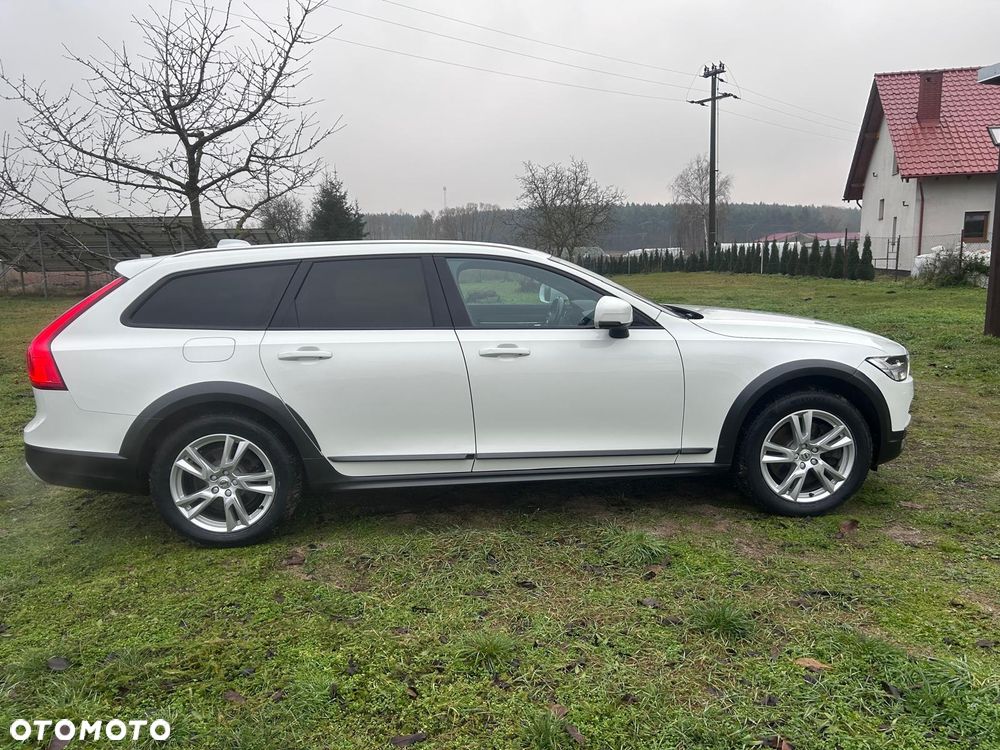Volvo V90 Cross Country D5 AWD Ocean Race - 11