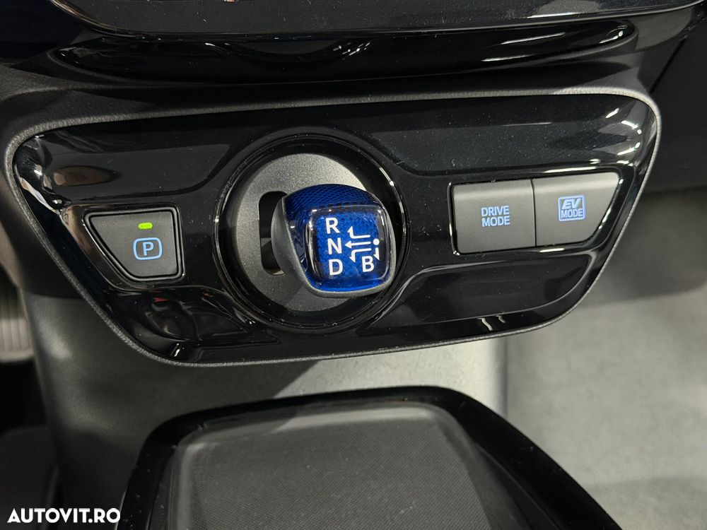 Toyota Prius Hybrid - 9