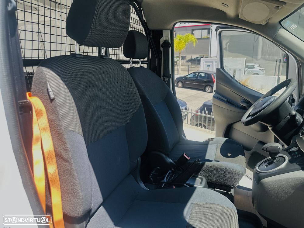 Nissan e-nv200 - 13