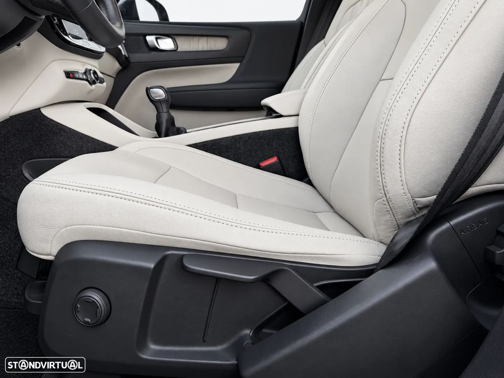 Volvo XC 40 2.0 D3 Inscription - 33