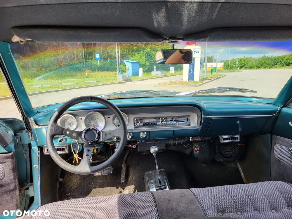 Ford Fairlane - 21