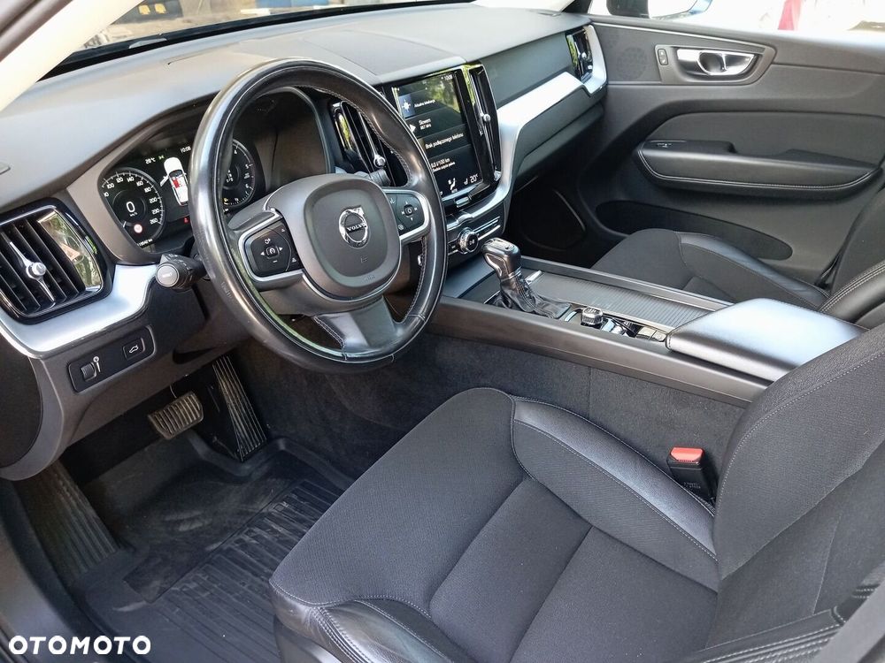 Volvo XC 60 D4 Momentum - 10