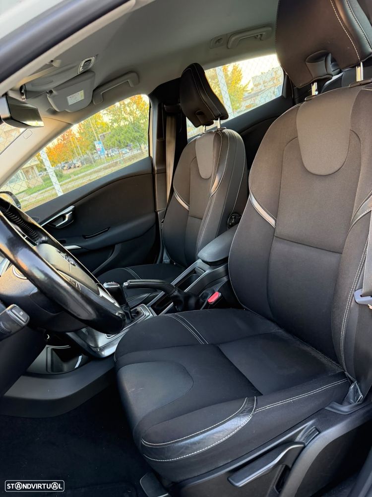 Volvo V40 - 12