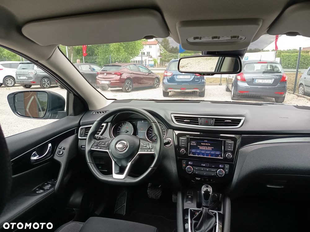 Nissan Qashqai 1.3 DIG-T DCT SHIRO - 23