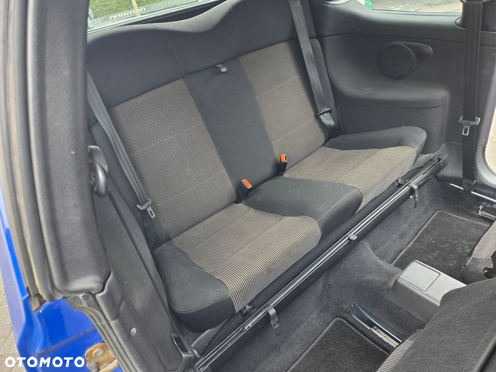 Volkswagen Golf 1.6 - 17