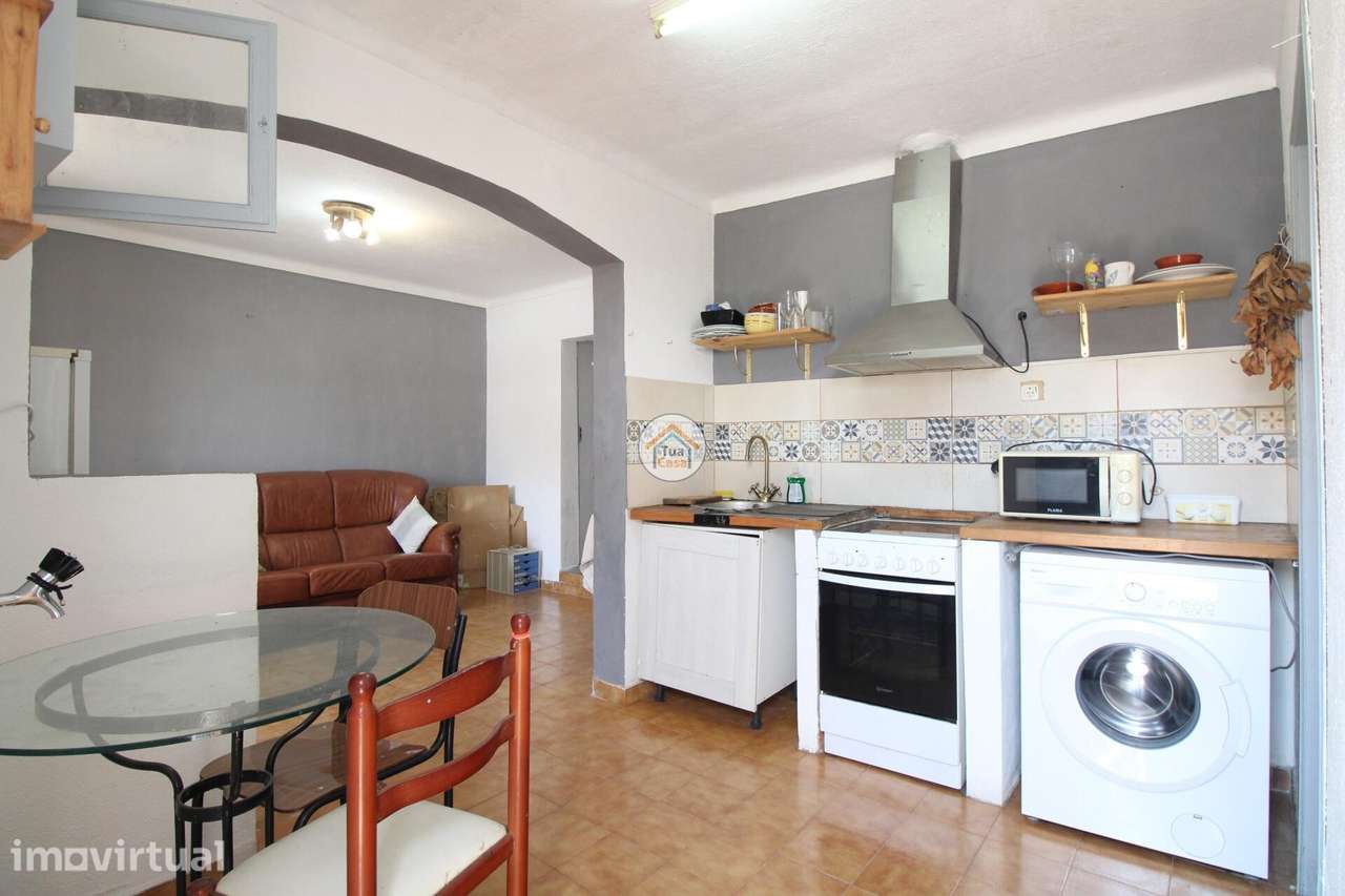 Moradia T1 com Garagem e Quintal localizado nas Aldeias de Montoito, R - Grande imagem: 2/21