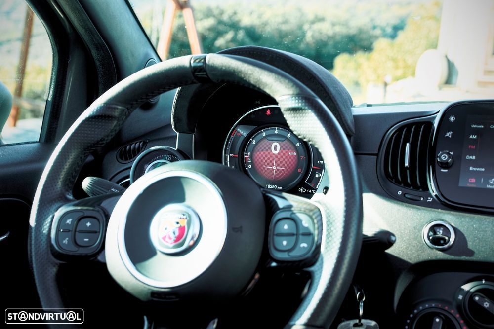 Abarth 695C 1.4 T-Jet - 29