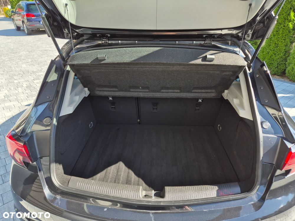 Opel Astra 1.4 Essentia - 12