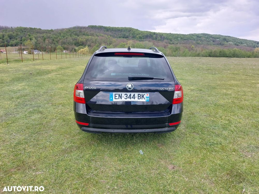 Skoda Octavia 1.6 TDI DSG Ambition - 13