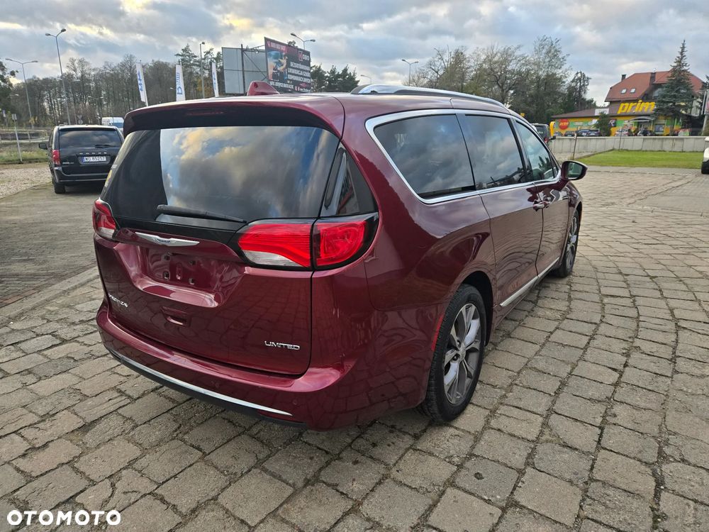 Chrysler Pacifica - 7