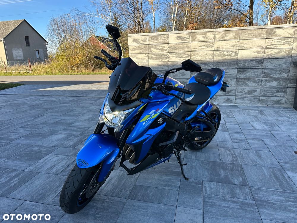 Suzuki GSX 1000 - 7