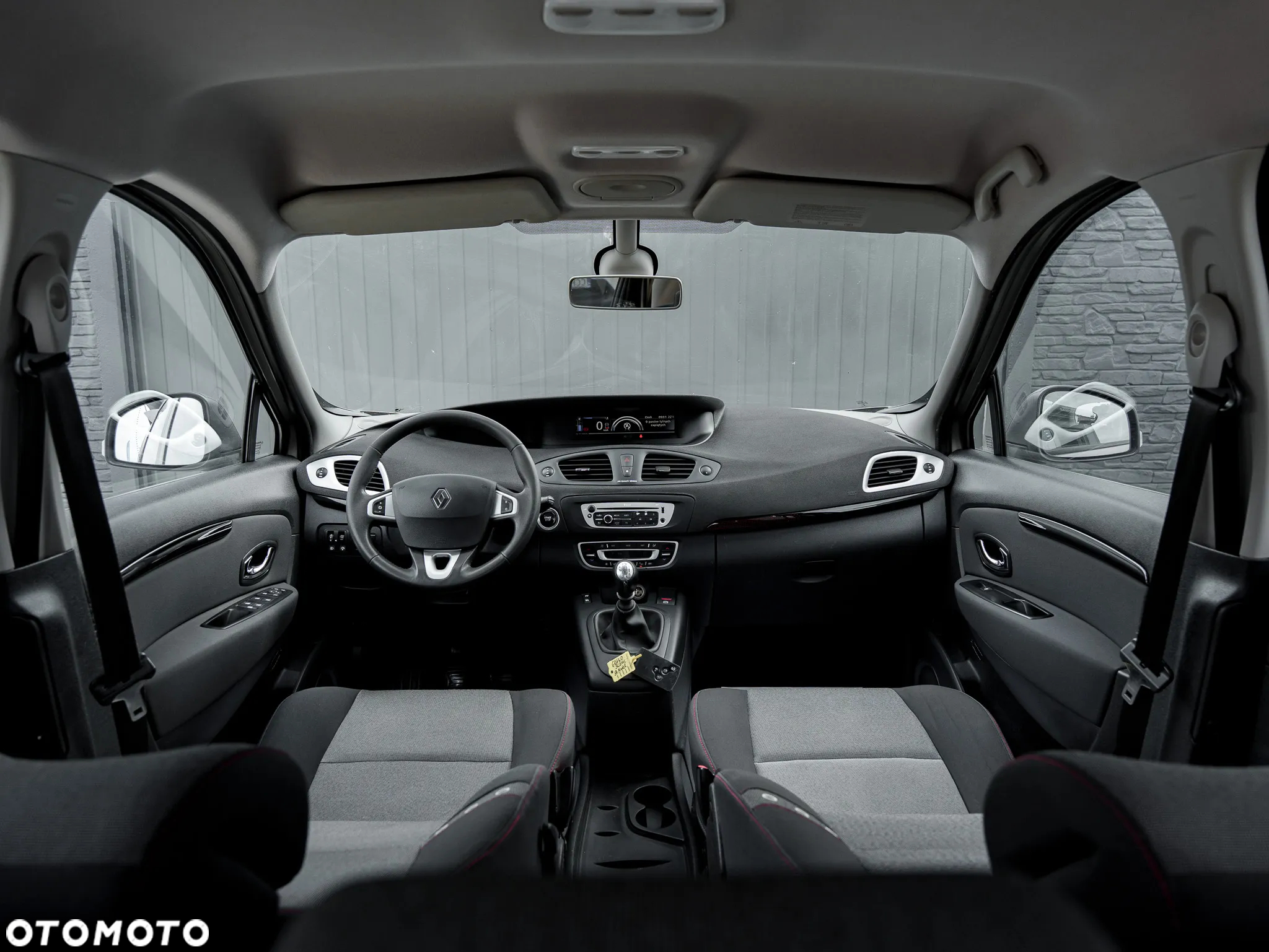 Renault Scenic 1.5 dCi Life - 18