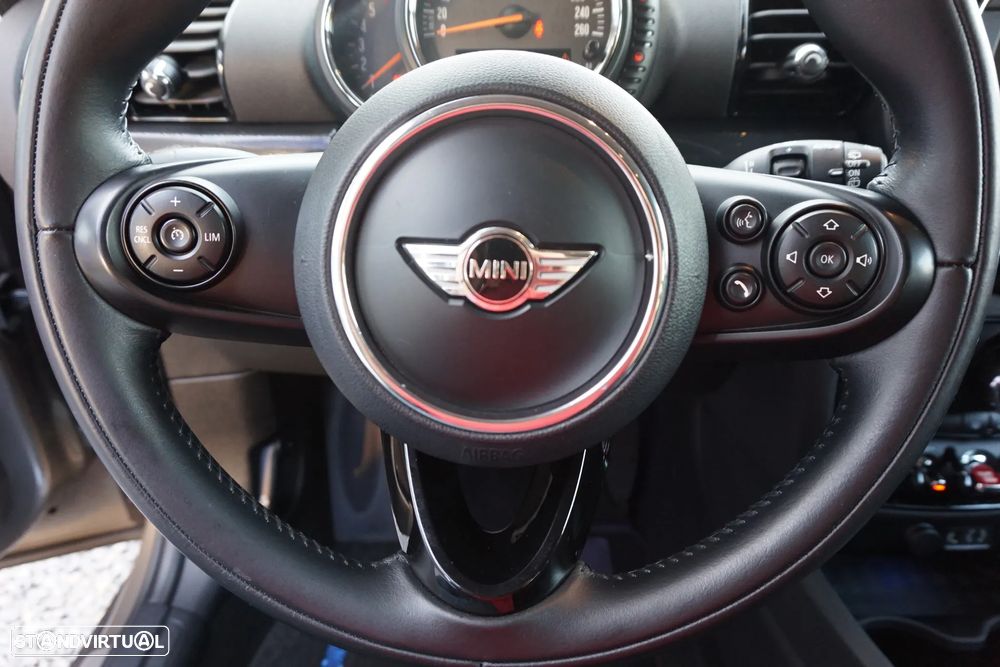 MINI Clubman Cooper D - 38