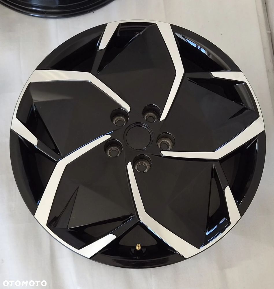 FELGI HYUNDAI IONIQ 5 19 7,5X19 ET49,5 5X114,3 52910-G1130 - 7