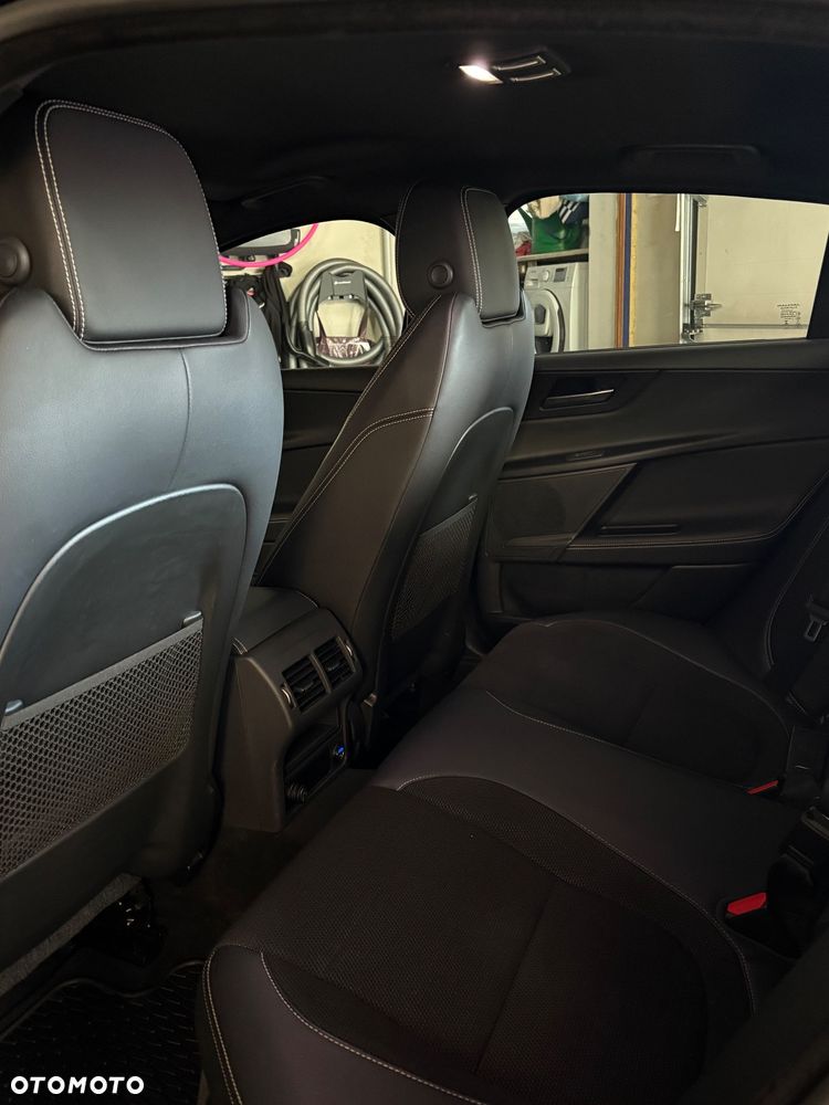 Jaguar XE 20d R-Sport - 10