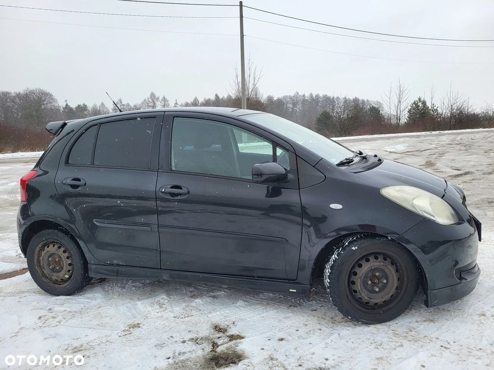 Toyota Yaris 1.3 Luna Premium - 5