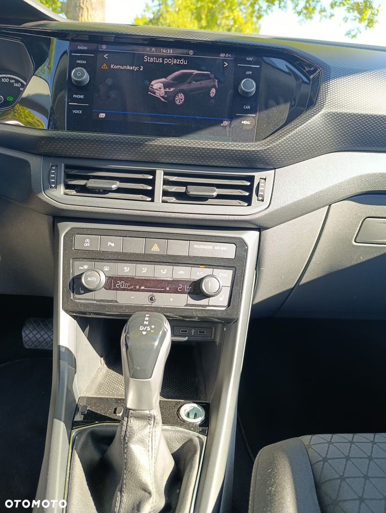 Volkswagen T-Cross - 12