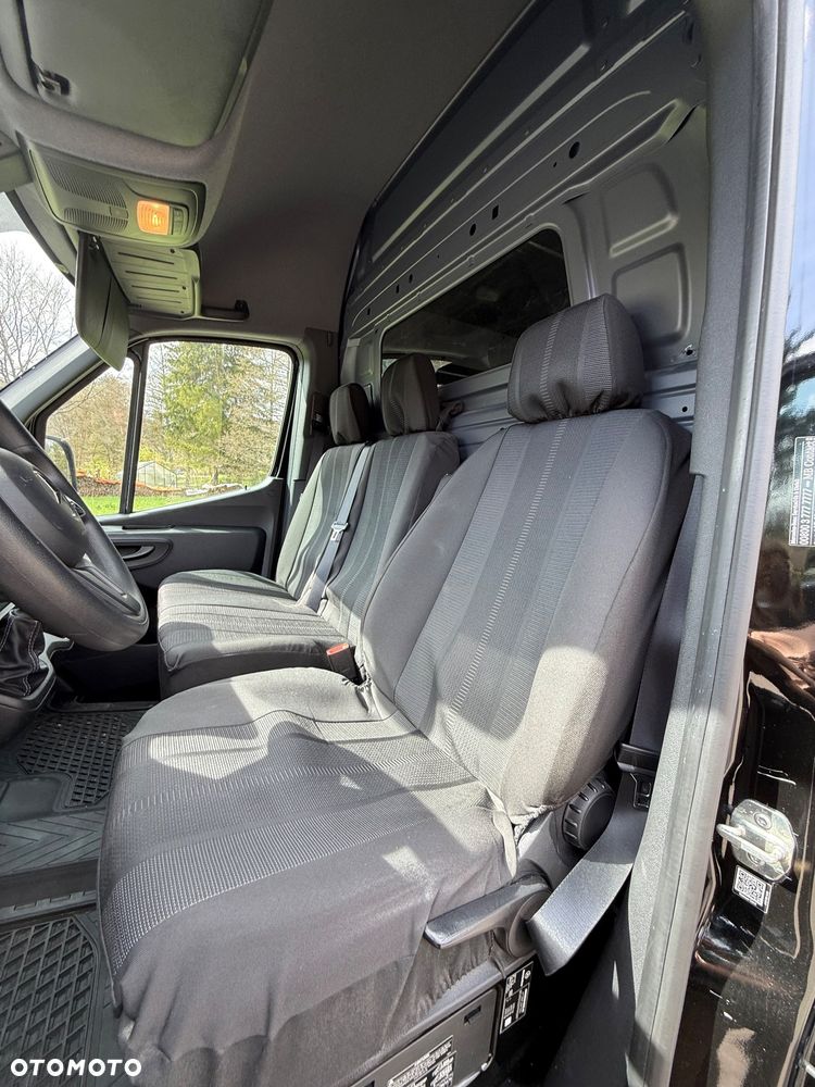 Mercedes-Benz Sprinter - 15
