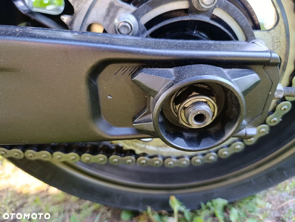 Yamaha XSR - 28