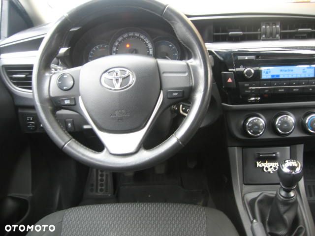 Toyota Corolla 1.6 Active EU6 - 16