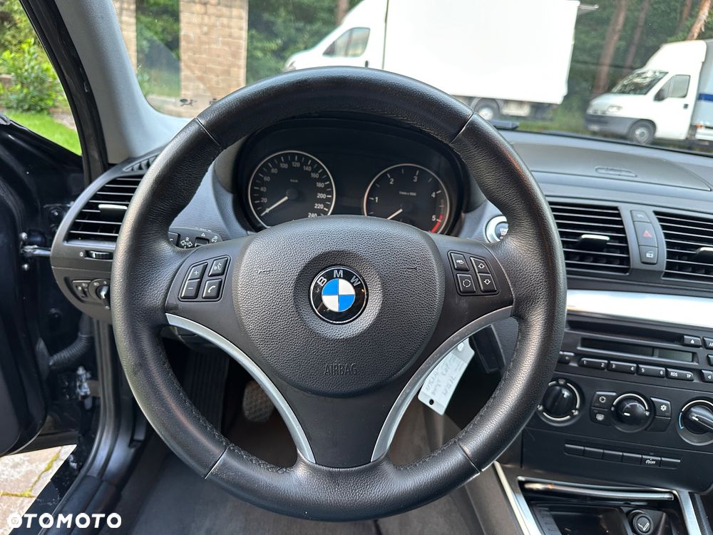 BMW Seria 1 118d DPF Edition Lifestyle - 11