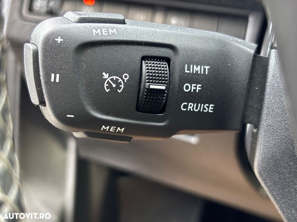 Peugeot 3008 225 e-EAT8 Allure Pack - 22