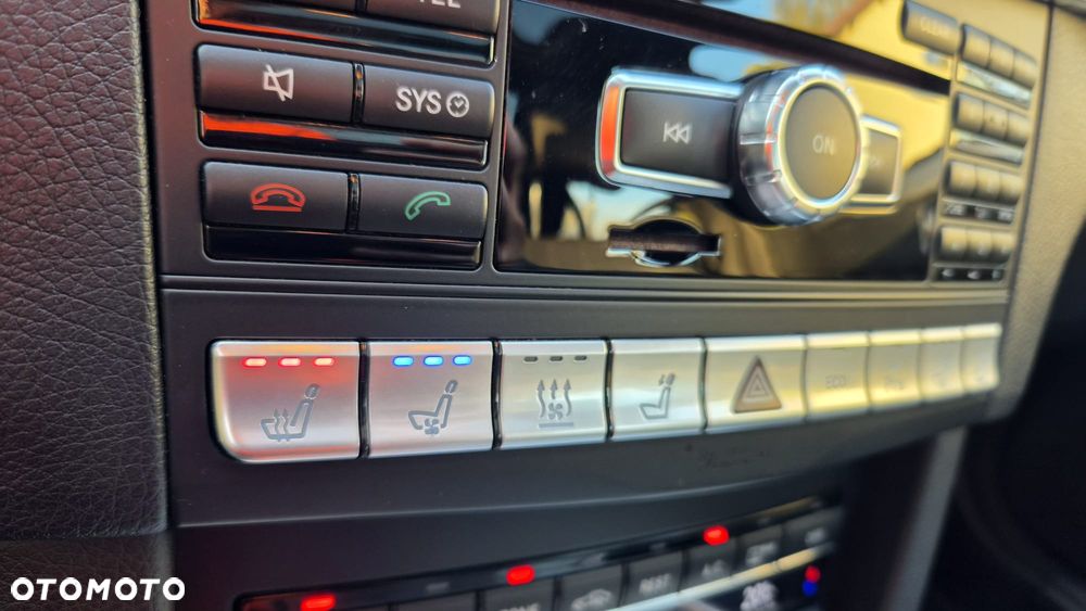 Mercedes-Benz Klasa E 500 4Matic 7G-TRONIC Avantgarde - 20