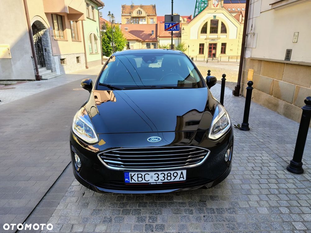 Ford Fiesta 1.1 S&S TITANIUM - 10
