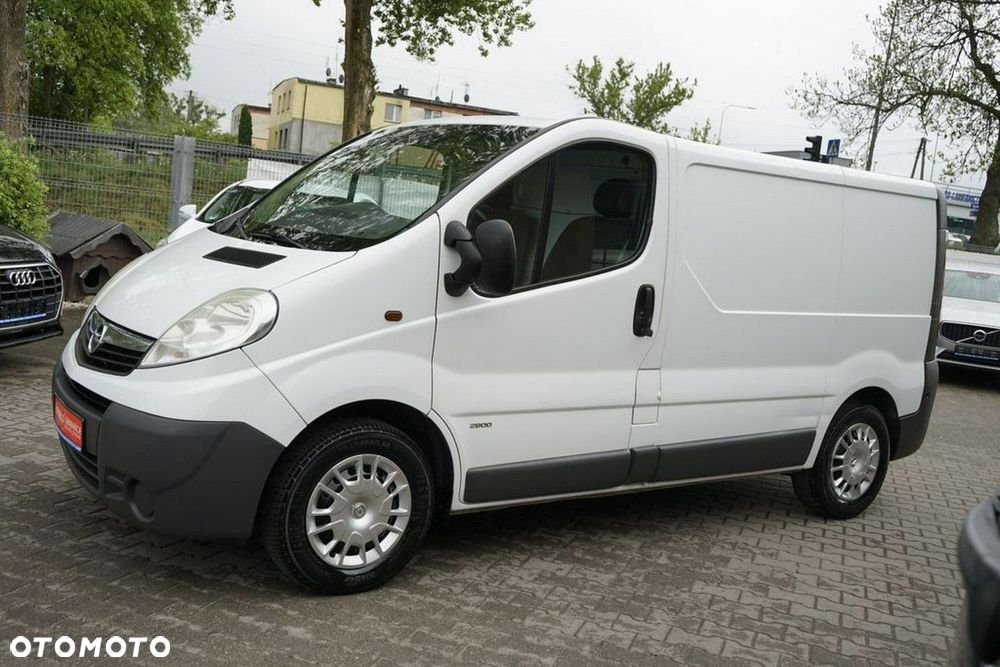 Opel Vivaro - 8