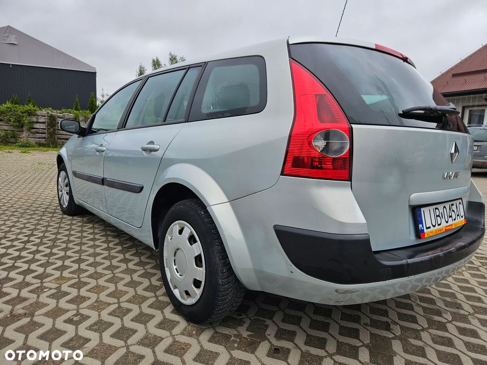 Renault Megane 1.6 Pack Authentique - 4