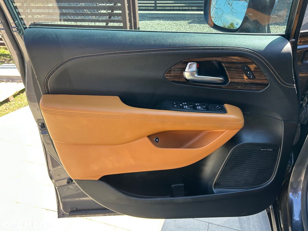 Chrysler Pacifica - 27