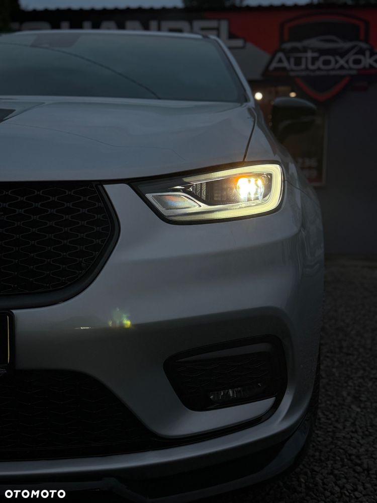 Chrysler Pacifica - 13