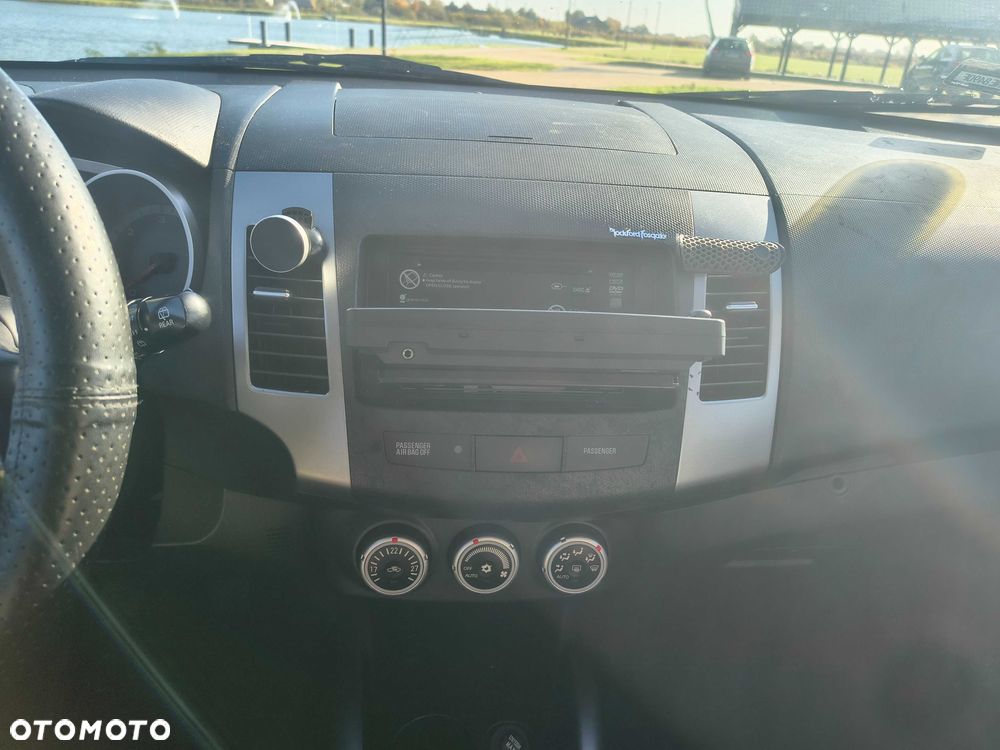 Peugeot 4007 - 13