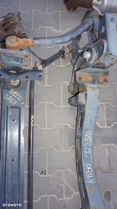 RAMKA OBUDOWA LICZNIKA IVECO DAILY 2011- - 6