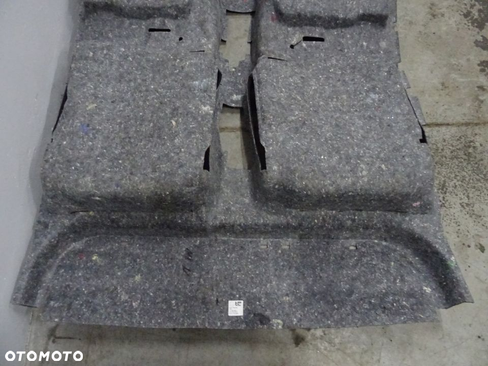 DYWAN PODŁOGA SKODA OCTAVIA I LIFT KOMBI 04-10 NR45 - 9