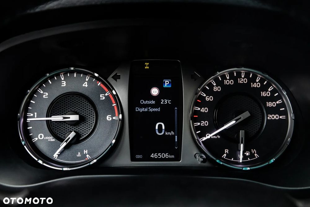 Toyota Hilux 2.8 D-4D Double Cab SR5+ 4x4 - 8