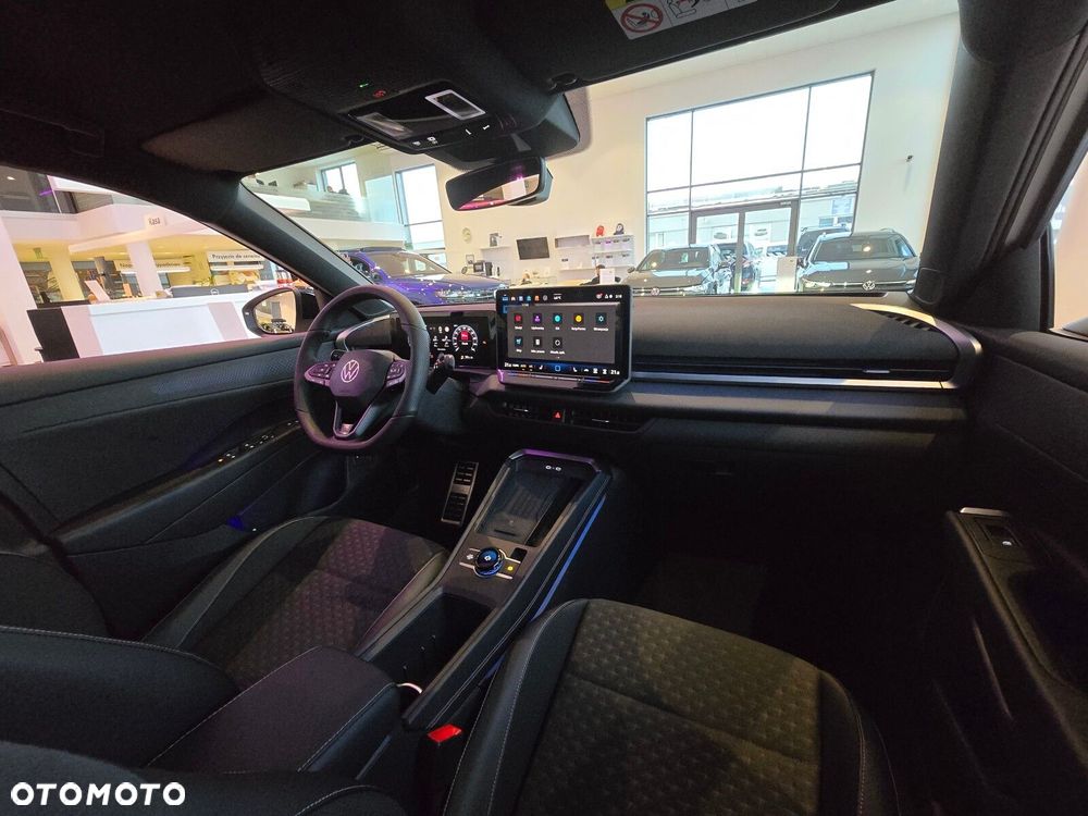 Volkswagen T-Roc 1.5 eTSI R-Line DSG - 24