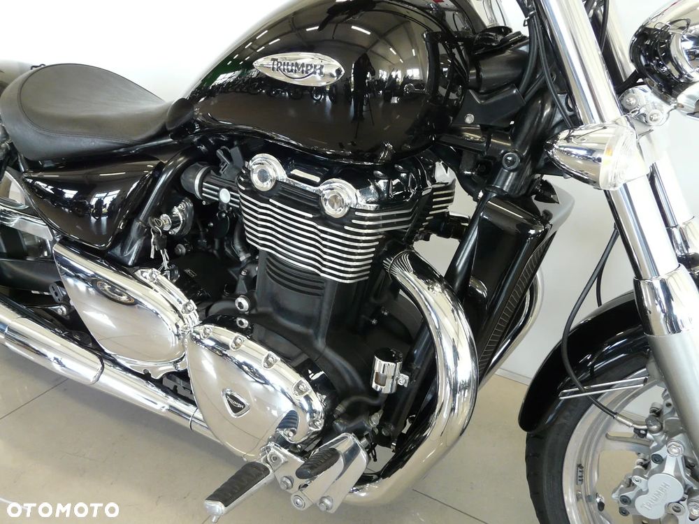 Triumph Thunderbird - 27