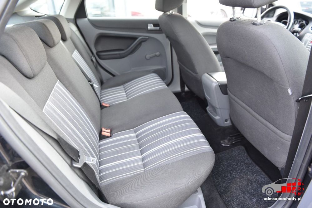 Ford Focus 1.4 Trend - 16