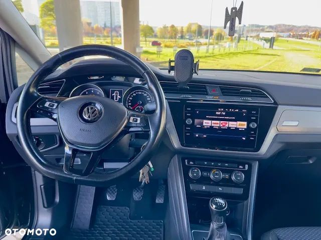 Volkswagen Touran 1.4 TSI BMT Comfortline - 13
