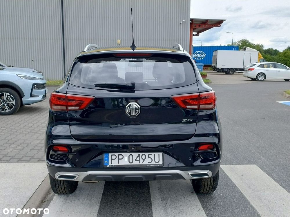 MG ZS - 4