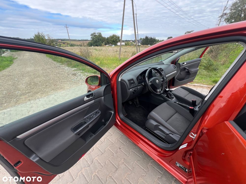 Volkswagen Golf - 23