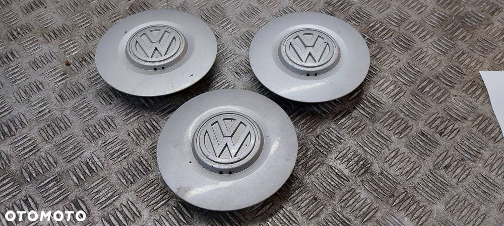 DEKIELEK KOŁPAK FELGI KOMPLET VOLKSWAGEN GOLF III 3A0601149A - 1