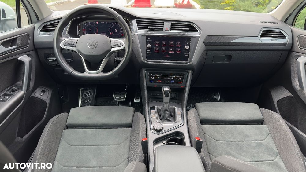 Volkswagen Tiguan 2.0 TDI SCR 4MOTION DSG Elegance - 37