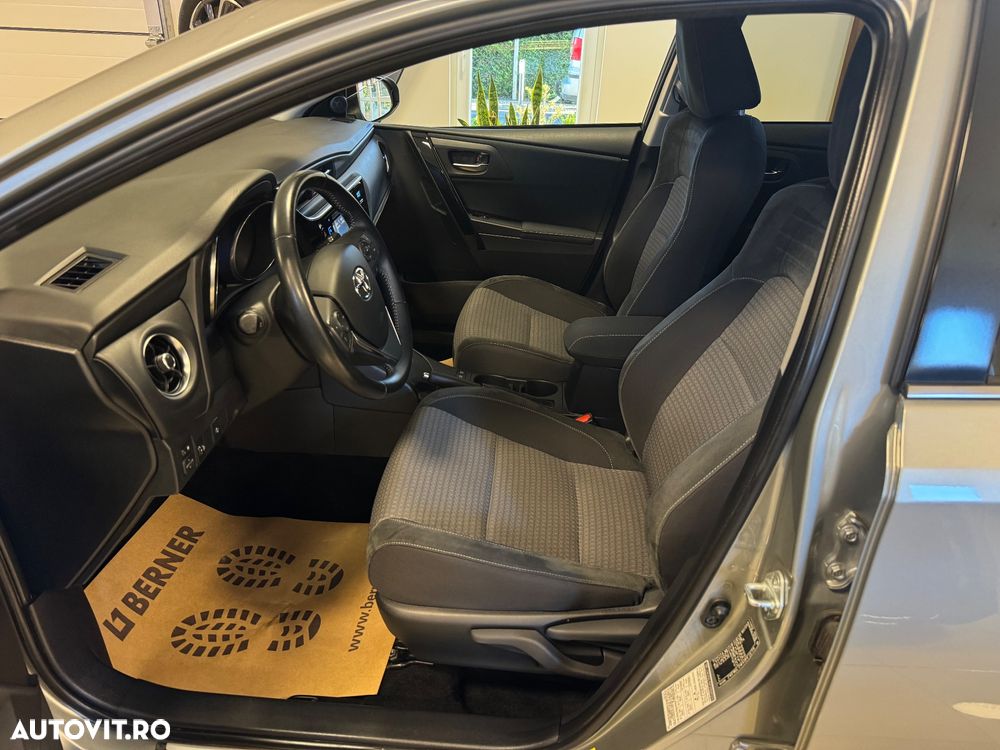 Toyota Auris 1.8 VVT-i Hybrid Automatik Touring Sports Team Deutschland - 20