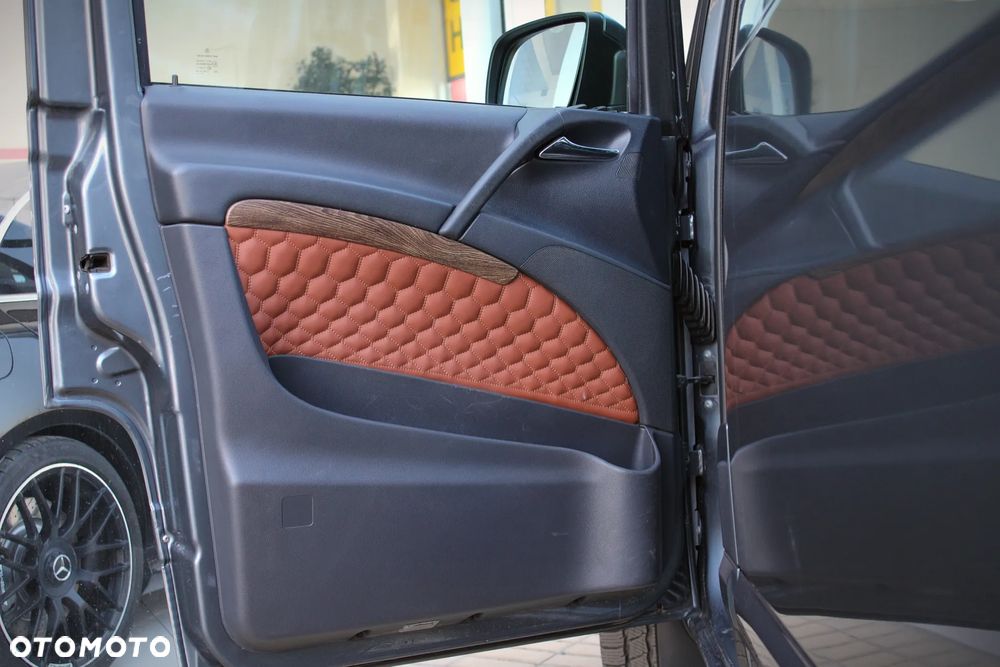 Mercedes-Benz Viano 2.2 CDI DPF extralang 4Matic Automatik Ambiente Edition - 27