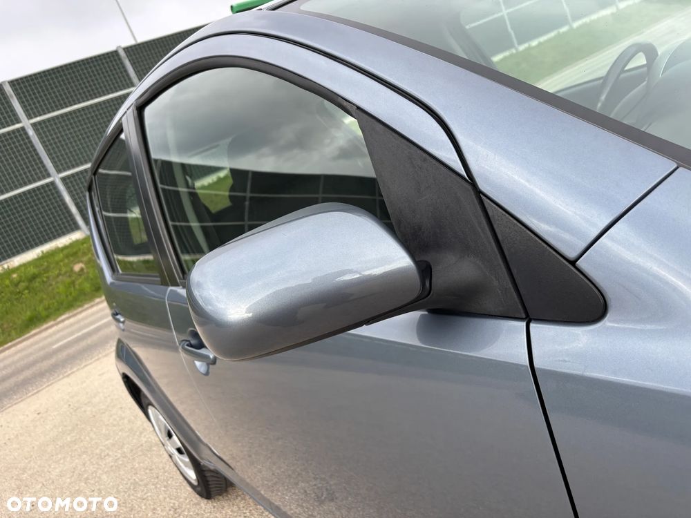 Daihatsu Sirion 1.3 - 33